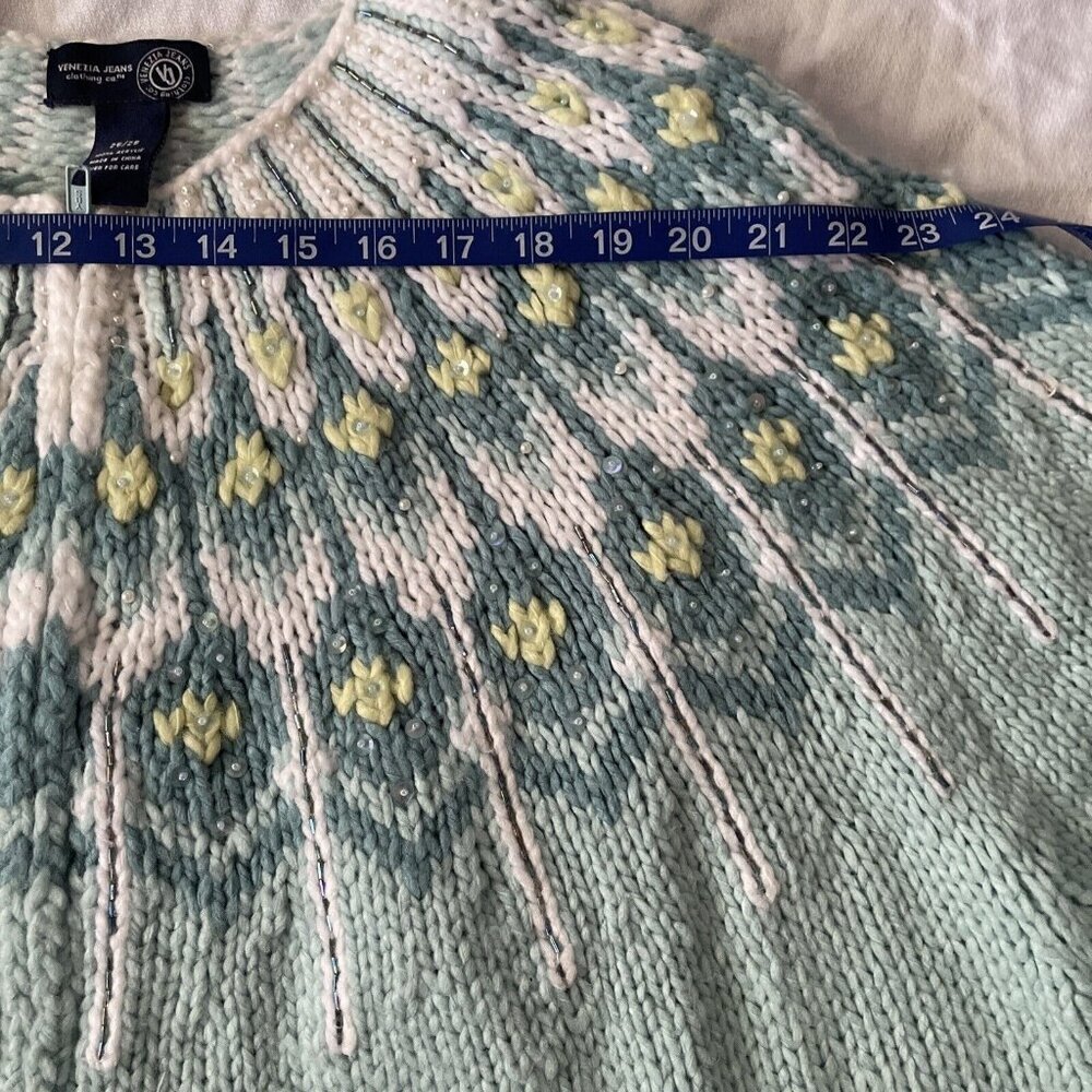 Handmade Womens Knit Cardigan With Floral Yoke Design Size M Pastel Mint Green & - Picture 4 of 8